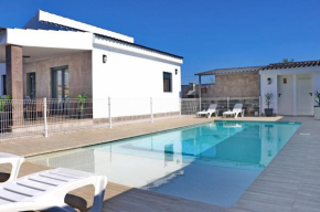 Chalet moderno con pisicina